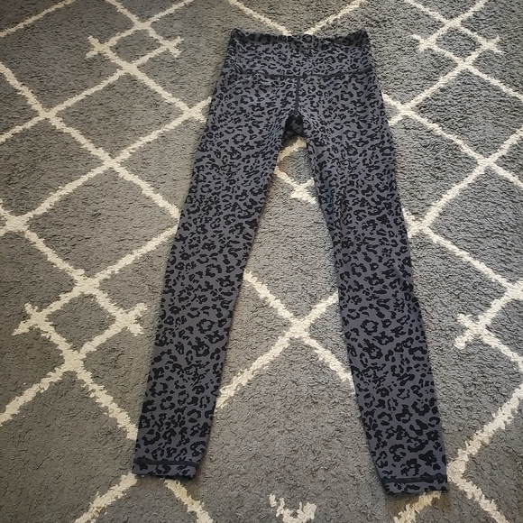 Athleta | Elation Leopard Ultra High Rise Leggings XS - Picture 2 of 10